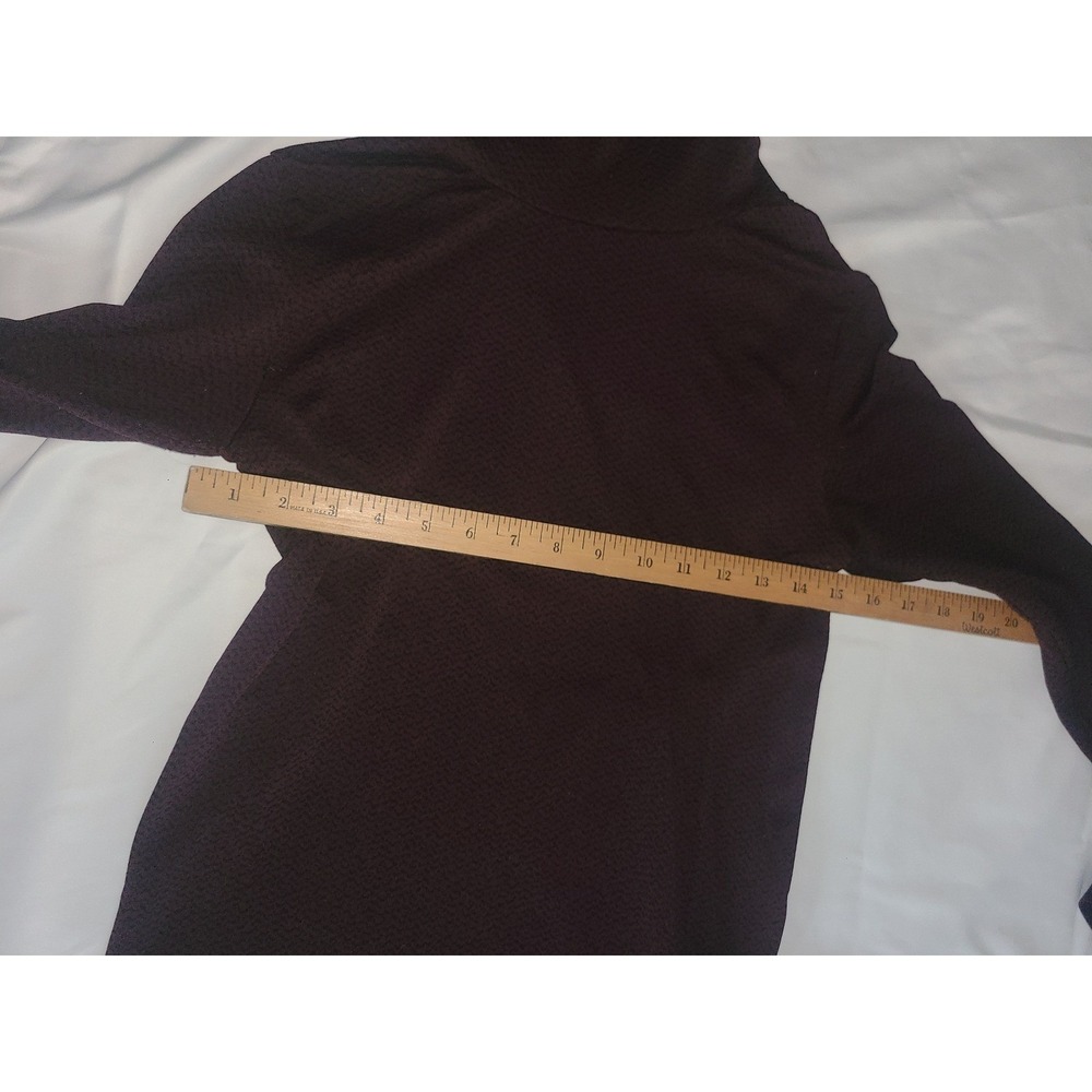 Athleta Flurry Peak Turtleneck Top Plum Burgundy Textured Size M 486817 - Picture 6 of 10